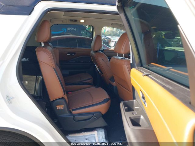 5N1DR3DK7NC208334 Nissan Pathfinder Platinum