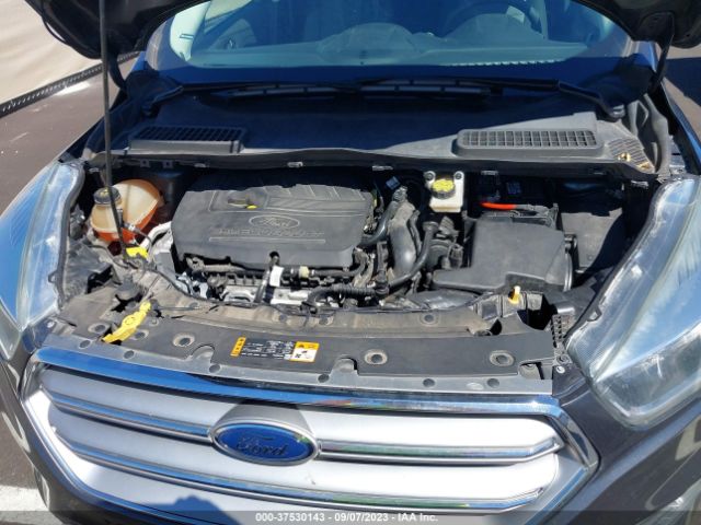 1FMCU0GD2HUC88193 Ford ESCAPE SE