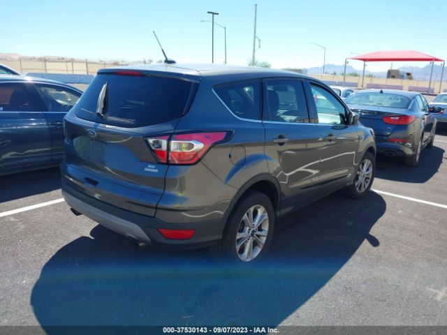 1FMCU0GD2HUC88193 Ford ESCAPE SE