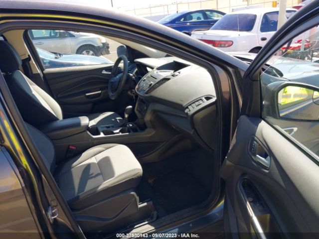 1FMCU0GD2HUC88193 Ford ESCAPE SE