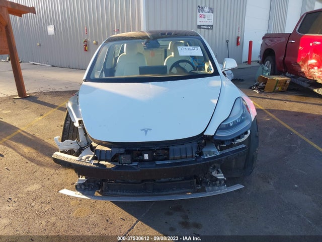 Tesla Model 3 Long Range 2018 5YJ3E1EB4JF112902 Image 11