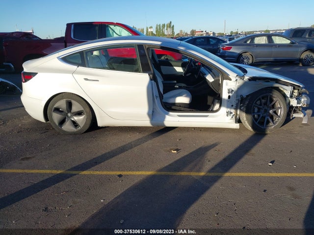 Tesla Model 3 Long Range 2018 5YJ3E1EB4JF112902 Image 12