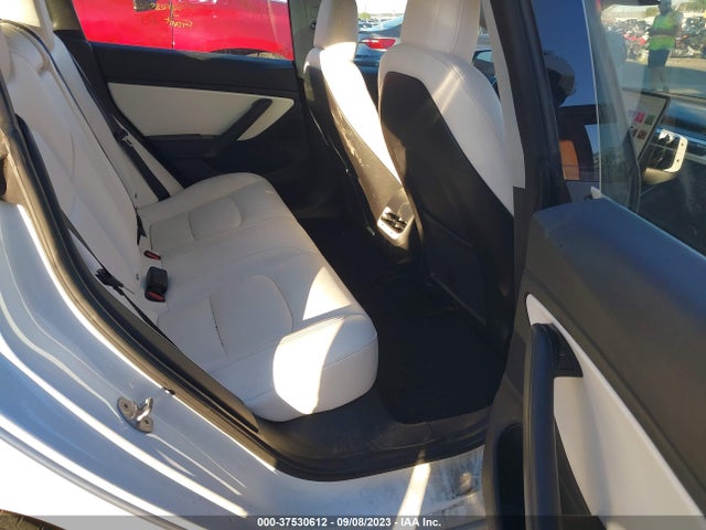 Tesla Model 3 Long Range 2018 5YJ3E1EB4JF112902 Image 8