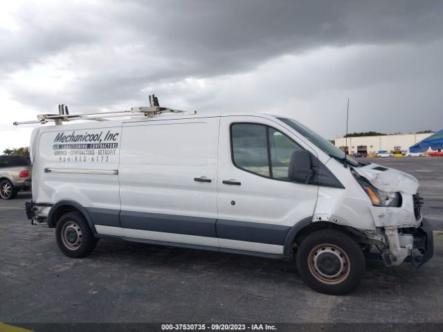 1FTYE2YM0JKA00612 Ford TRANSIT VAN
