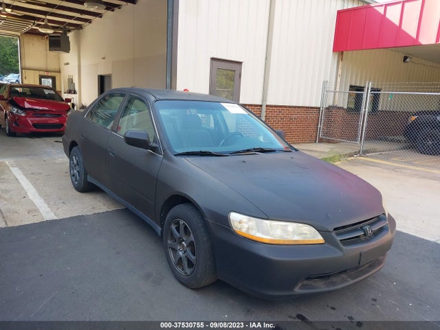 2000 HONDA ACCORD SDN LX VIN: 1HGCG5641YA103810