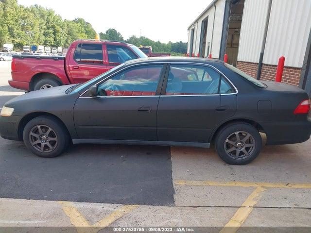 2000 HONDA ACCORD SDN LX VIN: 1HGCG5641YA103810