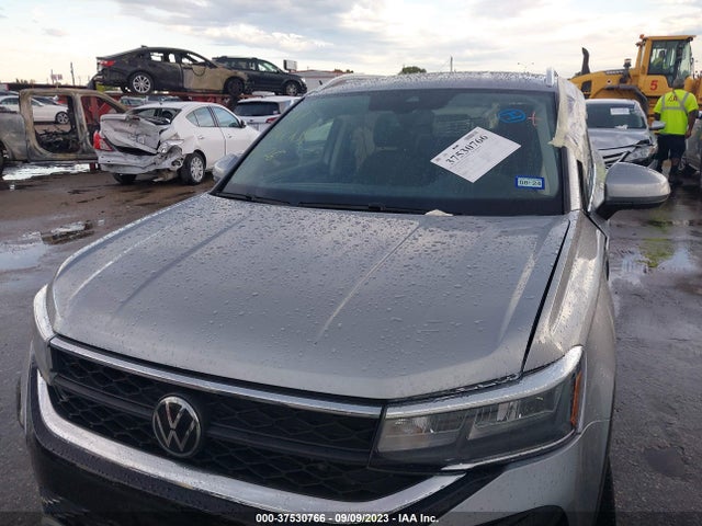 3VVSX7B28NM081962 Volkswagen TAOS SE