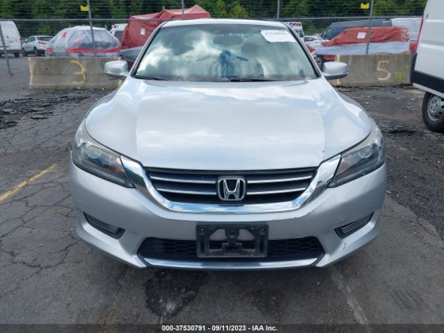 1HGCR2F82EA211960 Honda Accord Sedan Ex-l