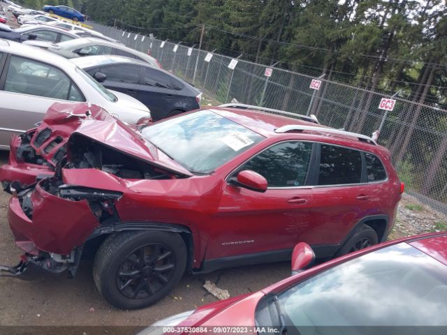 1C4PJMCSXHD224428 Jeep Cherokee Latitude