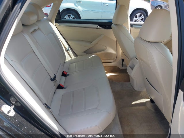 1VWAT7A37FC123344 Volkswagen Passat 1.8t Limited Edition