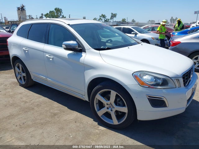 2011 VOLVO XC60 3.2L VIN: YV4940DL1B2154625