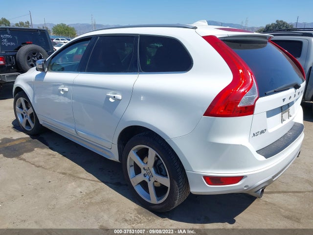 2011 VOLVO XC60 3.2L VIN: YV4940DL1B2154625