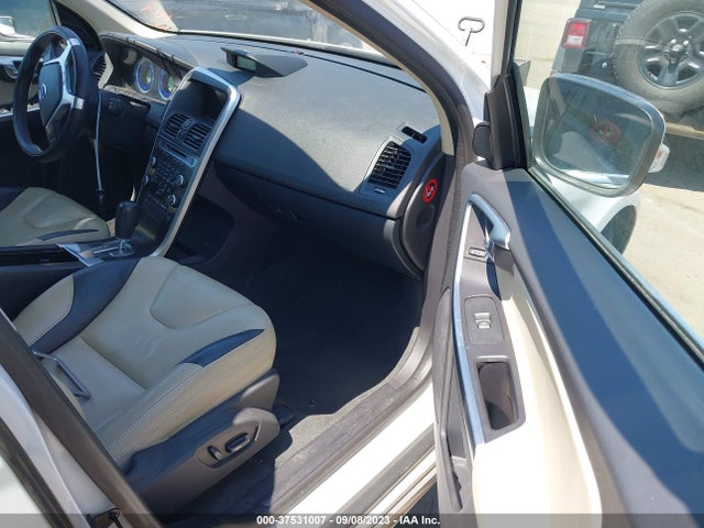 2011 VOLVO XC60 3.2L VIN: YV4940DL1B2154625