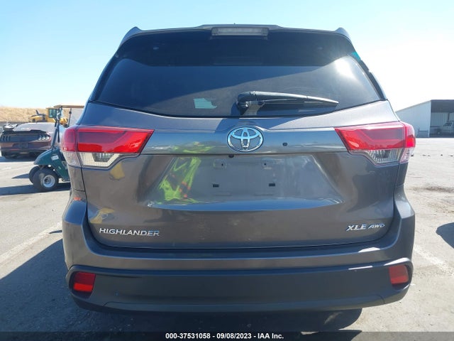 2017 TOYOTA HIGHLANDER XLE/SE VIN: 5TDJZRFH8HS461306