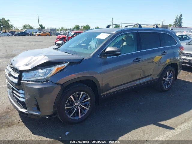Toyota Highlander Xle/se 2017 5TDJZRFH8HS461306 Image 2