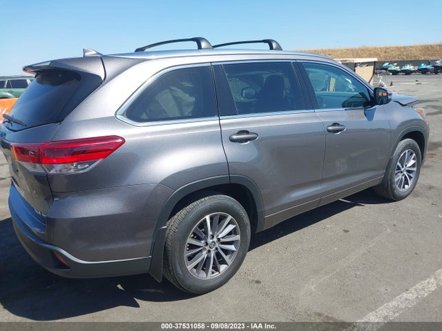 Toyota Highlander Xle/se 2017 5TDJZRFH8HS461306 Image 10