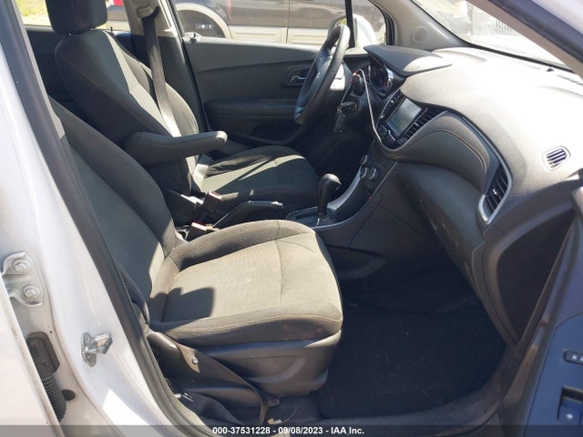 Chevrolet TRAX LS 2017 3GNCJKSB7HL274502 Image 5