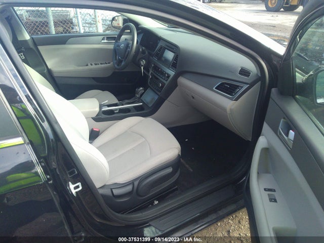2016 HYUNDAI SONATA SE VIN: 5NPE24AF0GH313623