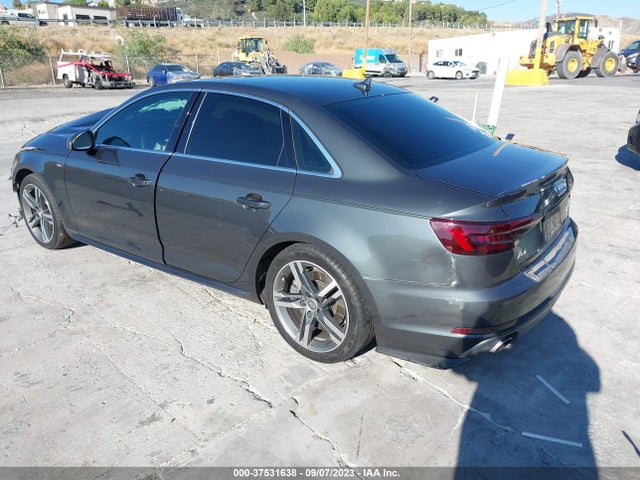 Audi A4 Premium Plus 2018 WAUENAF42JA155388 Image 3