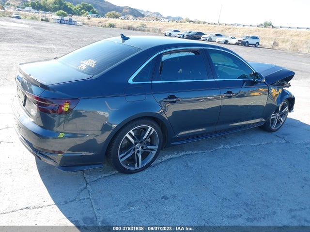 Audi A4 Premium Plus 2018 WAUENAF42JA155388 Image 4