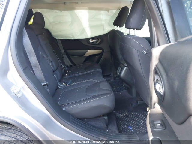 Jeep Cherokee Latitude 2017 1C4PJMCS2HW639604 Image 8