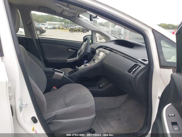 Toyota Prius Four 2015 JTDKN3DU6F0430990 Image 11