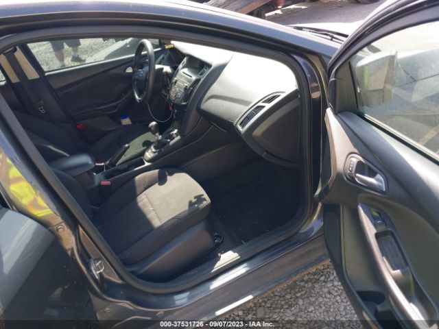 1FADP3KEXFL311133 Ford FOCUS SE