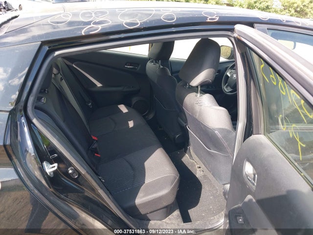 Toyota Prius Two 2016 JTDKBRFU5G3514310 Image 14