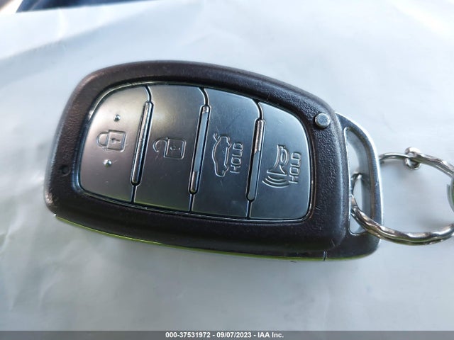 Hyundai Elantra Value Edition 2019 5NPD84LF6KH444023 Image 3