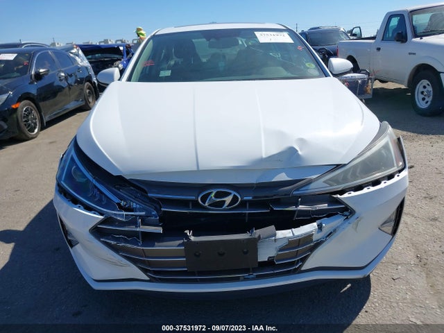 Hyundai Elantra Value Edition 2019 5NPD84LF6KH444023 Image 4