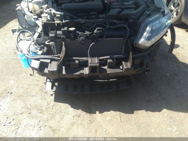 5N1AT2MV3FC820279 Nissan Rogue Sl