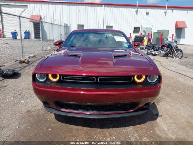 2C3CDZAG5JH229700 Dodge Challenger Sxt