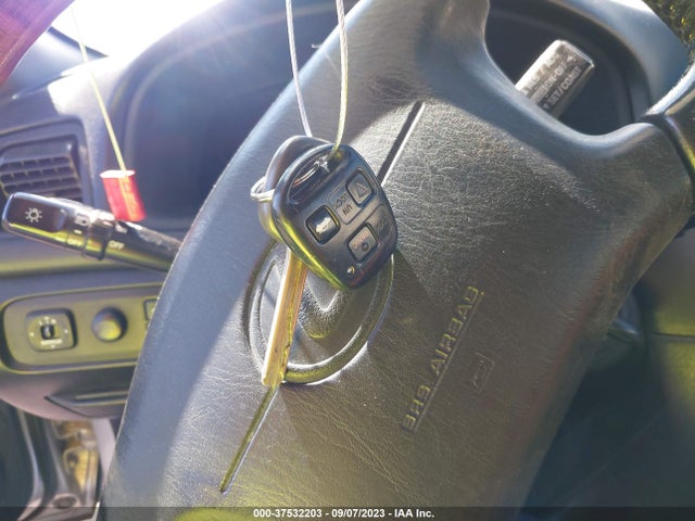 2001 LEXUS ES 300 VIN: JT8BF28G510327000