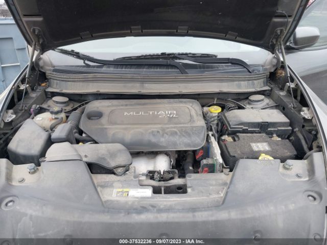 1C4PJLCB1JD518168 Jeep Cherokee Latitude