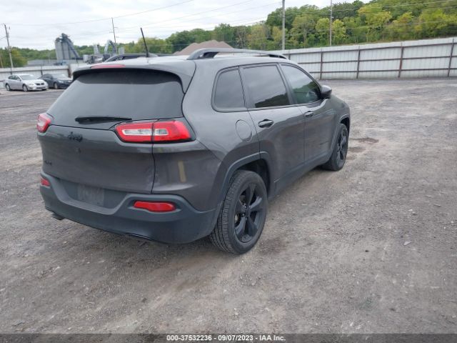 1C4PJLCB1JD518168 Jeep Cherokee Latitude
