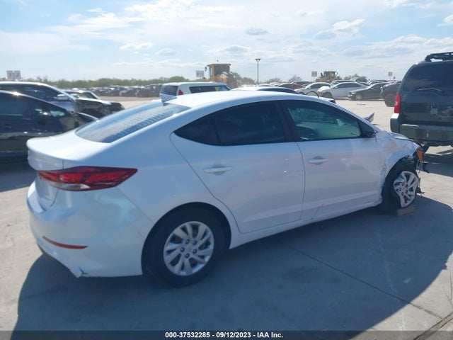 2018 HYUNDAI ELANTRA SE VIN: 5NPD74LF1JH400691