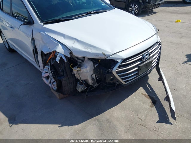 2018 HYUNDAI ELANTRA SE VIN: 5NPD74LF1JH400691