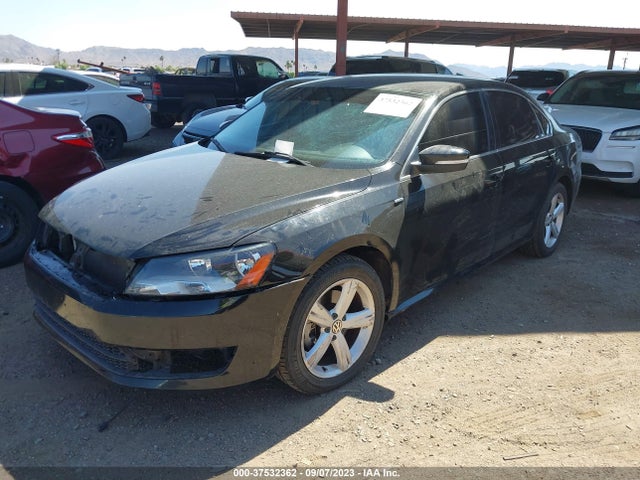 1VWAT7A35EC051445 Volkswagen Passat Wolfsburg Ed