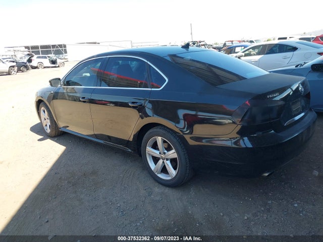 1VWAT7A35EC051445 Volkswagen Passat Wolfsburg Ed