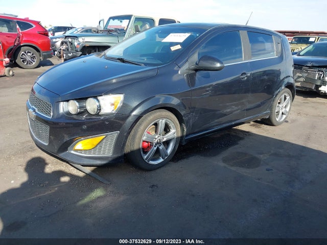 Chevrolet Sonic Rs 2014 1G1JG6SB9E4128554 Image 2