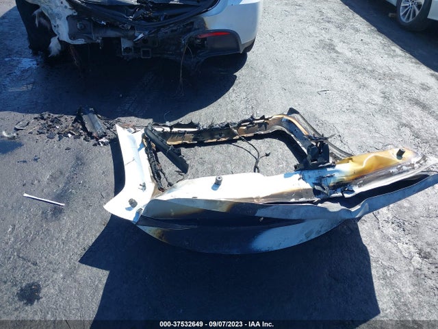 Tesla Model Y Long Range 2022 7SAYGAEE7NF484656 Image 9