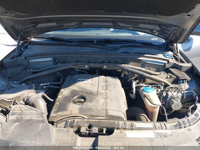 WA1LFAFP8FA051586 Audi Q5 2.0t Premium