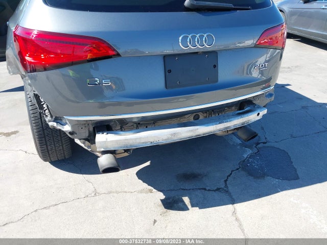 WA1LFAFP8FA051586 Audi Q5 2.0t Premium
