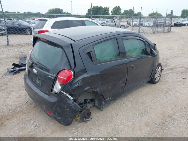 Chevrolet SPARK LS 2014 KL8CB6S96EC575904 Image 4