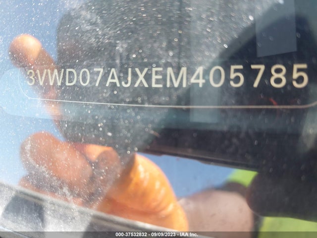 3VWD07AJXEM405785 Volkswagen Jetta Sedan Se