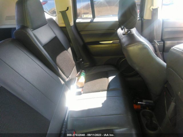 1C4NJDEB8ED846669 Jeep Compass Latitude