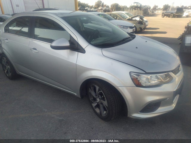 Chevrolet Sonic Premier 2018 1G1JF5SBXJ4103976 Image 1