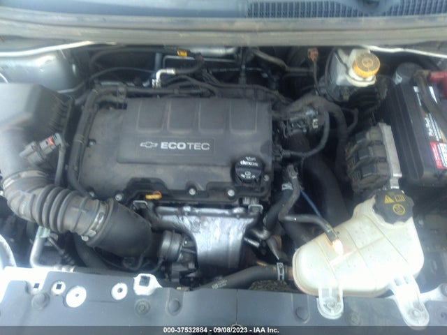 Chevrolet Sonic Premier 2018 1G1JF5SBXJ4103976 Image 10