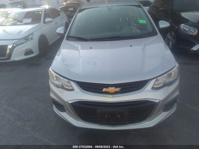 Chevrolet Sonic Premier 2018 1G1JF5SBXJ4103976 Image 12