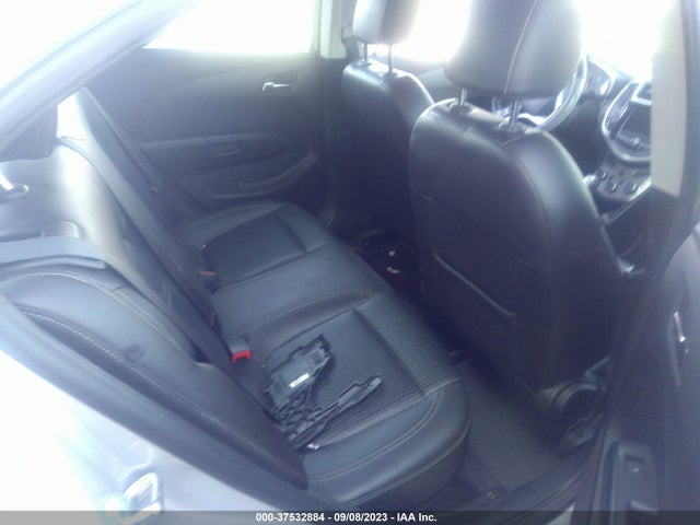 Chevrolet Sonic Premier 2018 1G1JF5SBXJ4103976 Image 8